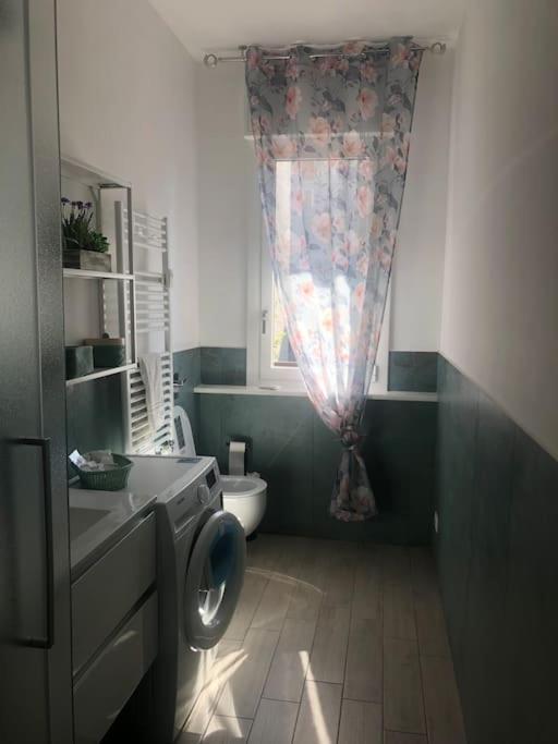 Appartamento Veronica, Per Lavoro E Relax Корсико Екстериор снимка