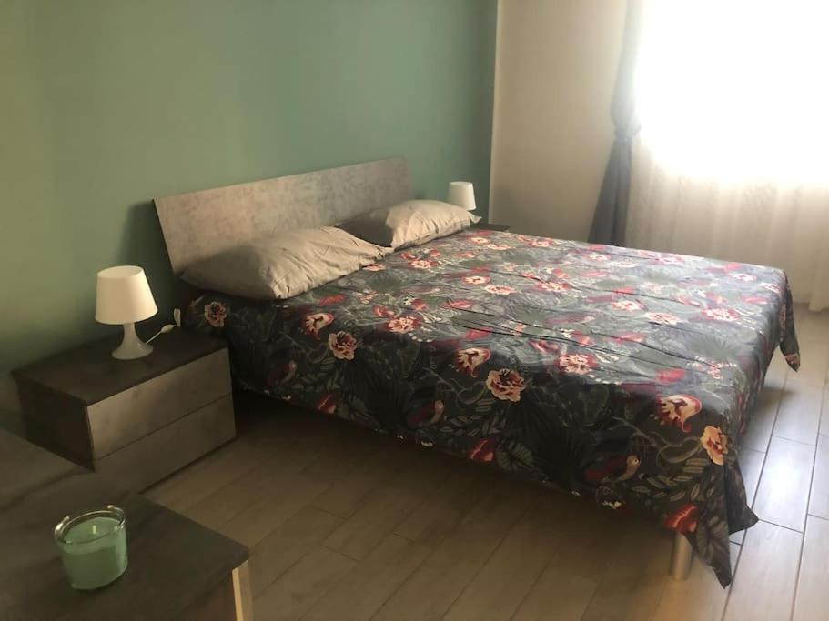 Appartamento Veronica, Per Lavoro E Relax Корсико Екстериор снимка
