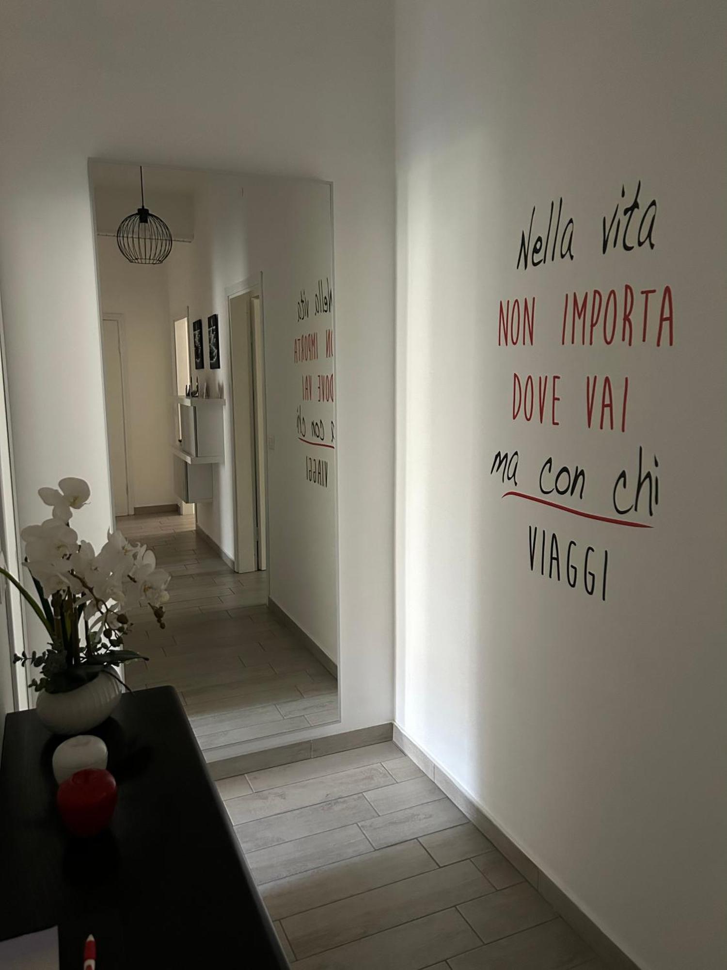 Appartamento Veronica, Per Lavoro E Relax Корсико Екстериор снимка