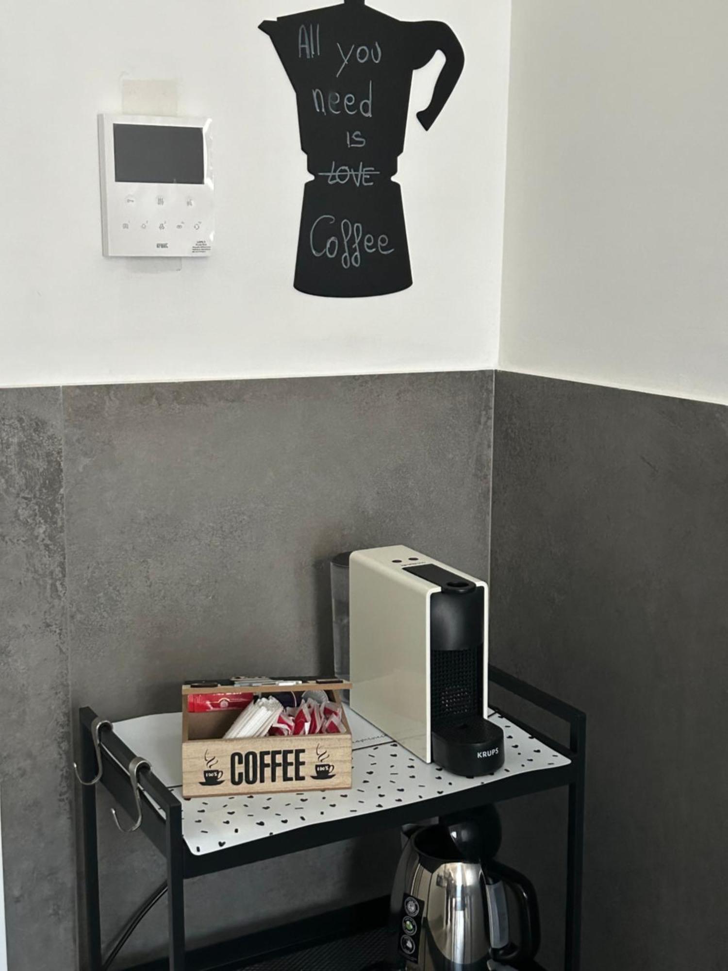 Appartamento Veronica, Per Lavoro E Relax Корсико Екстериор снимка